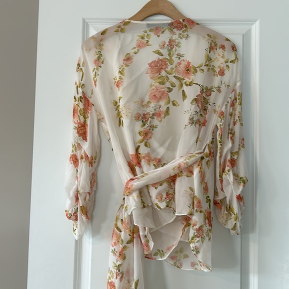 Zara Woman Wrap-Around Roses Floral Print Blouse w Deep V-Neck Cream & Peach - Picture 6 of 8